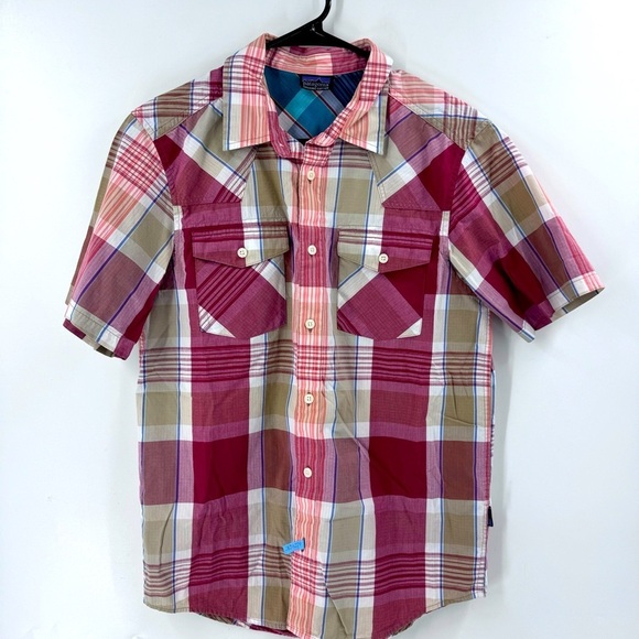 Patagonia ShortSleeve Button Down Shirt - Picture 2 of 7